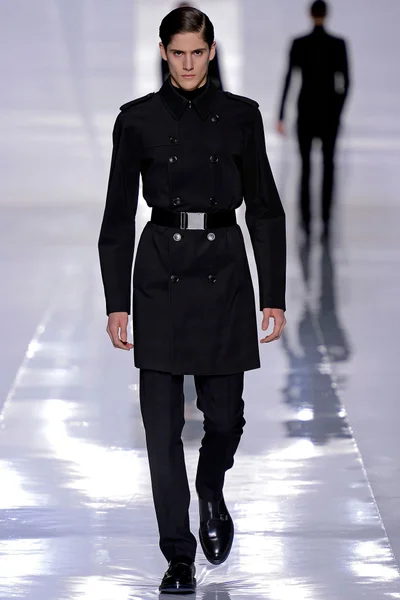 Look 9